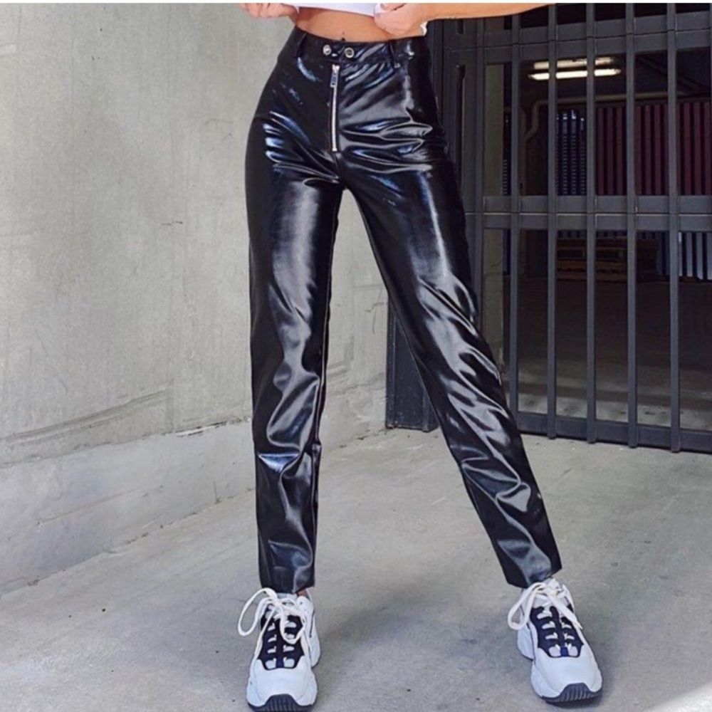 I.Am.Gia Nikole Patent Vinyl Pants – Black